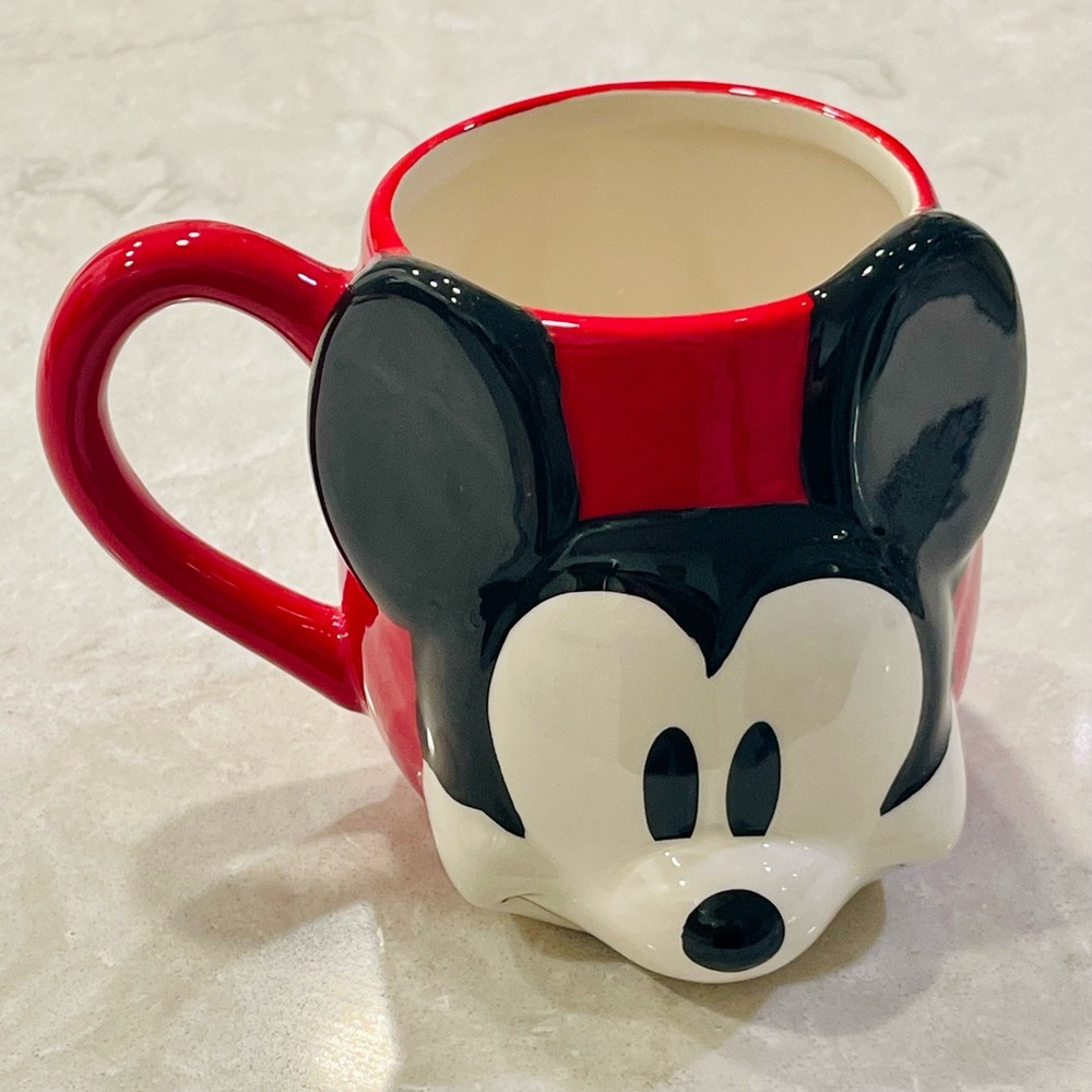 NEW Disney Mickey Mouse Red coffee mug features Mickey’s face & Ears great gift!
